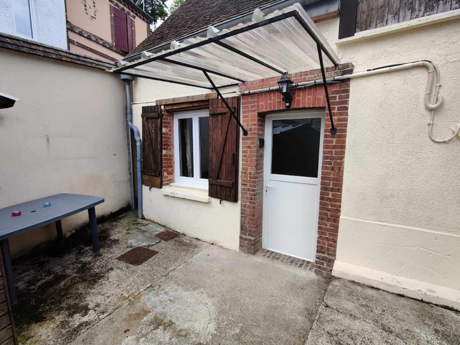La Petite Falaise, Maison Avec Cour Dreux Centre Exterior foto